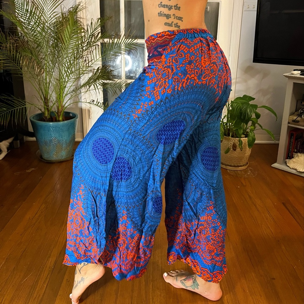 Beautiful blue wide leg flowy pants from Thailand in small